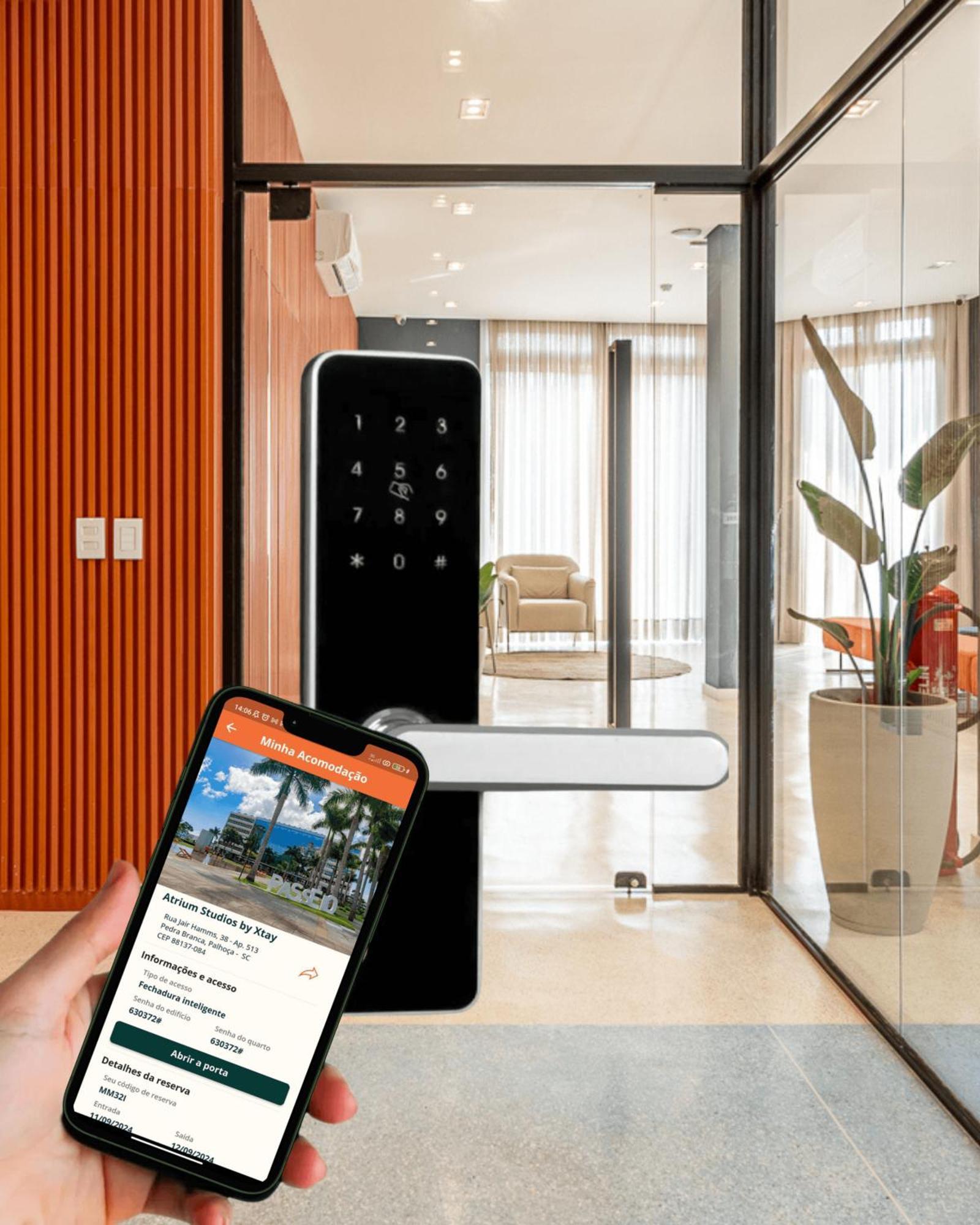 Atrium Studios By Xtay Em Palhoca Luaran gambar